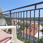 Appartement Mit Balkon- Fuer Vier Personen By Interhome Pula