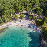 Mit Balkon- Fuer Vier Personen By Interhome Appartement *